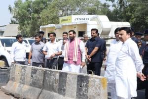 मुख्यमंत्री ने अचानक रुकवाया काफिला, अव्यवस्थाओं पर दिखाए तेवर 