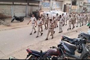 शहरी निकाय के आम और पंचायती राज संस्थाओं के उप चुनावों के मद्देनजर रेवाड़ी में की पैदल गश्त 