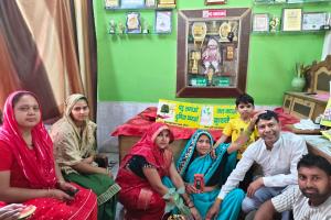 मिशन प्रकृति बचाओ पर्यावरण सचेतक सेवा ट्रस्ट ने अंतरराष्ट्रीय मातृदिवस पौधारोपण कर मनाया
