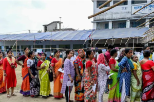 पश्चिम बंगाल: 15 पोलिंग बूथों में दोबारा मतदान। 