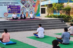 Sohna News: जिला गुरुग्राम के सोहना खण्ड में कॉमन योग प्रोटोकॉल प्रशिक्षण कार्यक्रम आयोजित