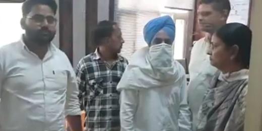 5 लाख रुपए रिश्वत लेते हुए बीडीपीओ चीका गिरफ्तार