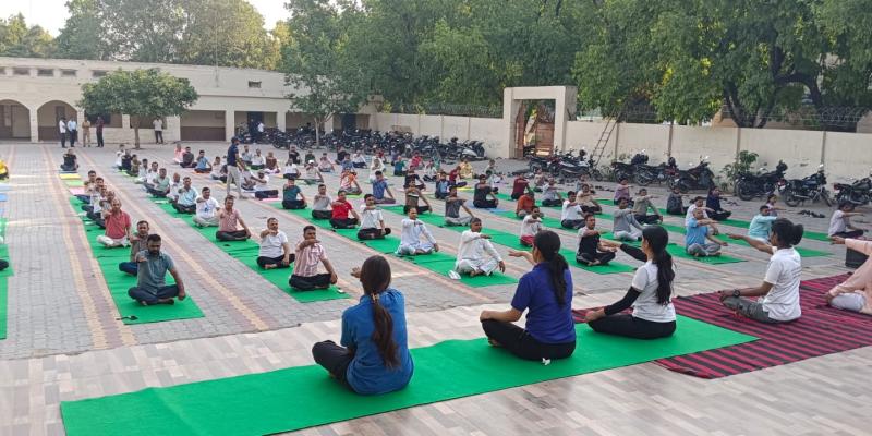 Palwal News : आयुष विभाग द्वारा जिला कारागार पलवल में कैदियों के लिए योग अभ्यास प्रोटोकॉल कार्यक्रम का आयोजन 