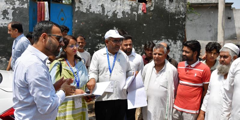 उपायुक्त अखिल पिलानी ने गांव घासेड़ा में किया जनगणना कार्य का निरीक्षण