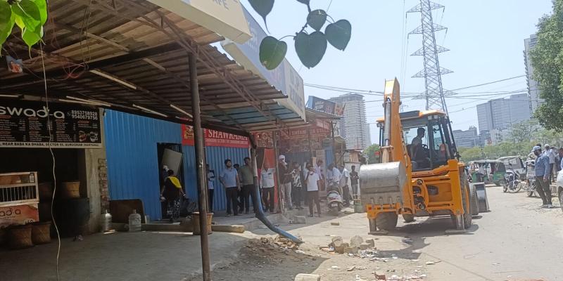 Gurugram News: कब्जा मुक्त हुई सेक्टर 58- 59 मास्टर रोड   -- जीएमडीए ने 1.5 किलोमीटर क्षेत्र से हटाया अतिक्रमण